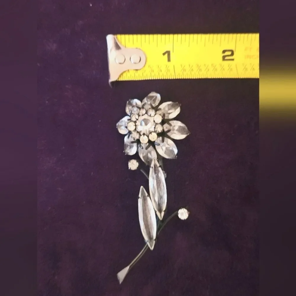 Vintage Elegant Black Silver Rhinestone Floral Brooch Pin